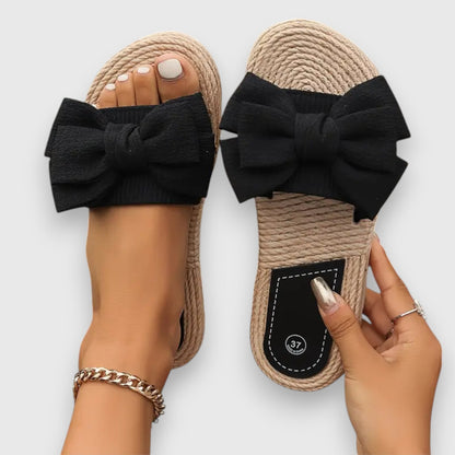 Light Flat Sandals