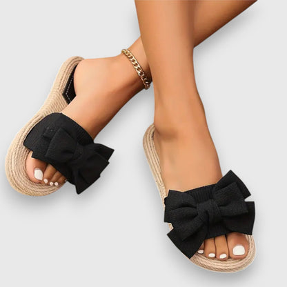 Light Flat Sandals