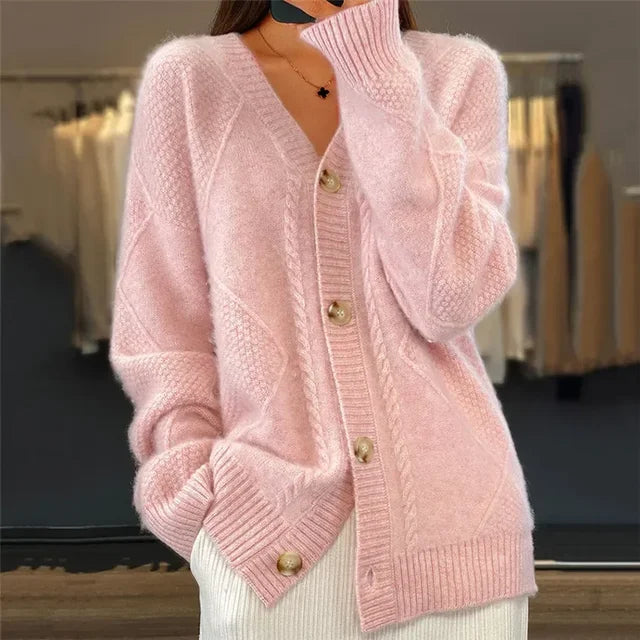 Lena Cardigan Femme – Gilet Doux à Boutons & Manches Longues Élégantes