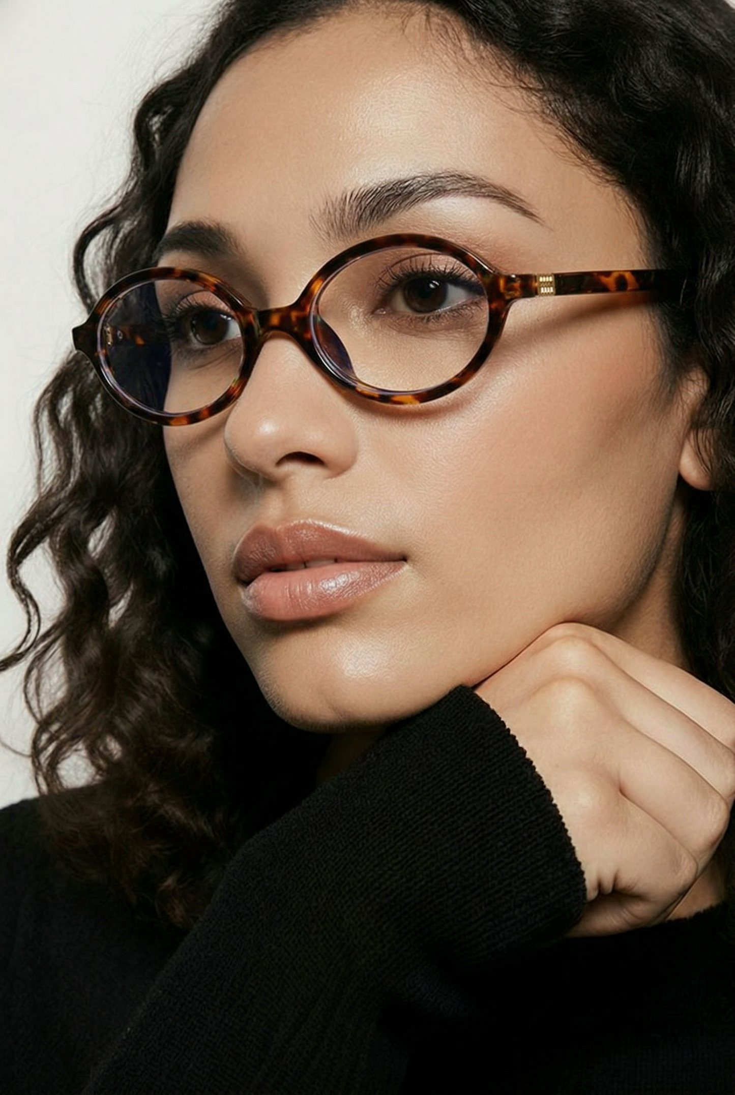 THE AURELIA Oval Frame