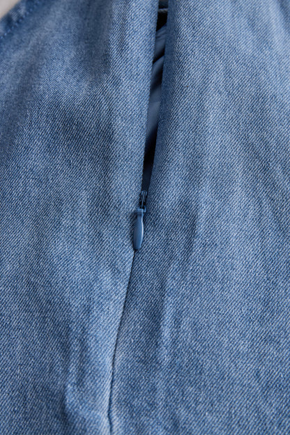 Chic Sleeveless Halter Blouse