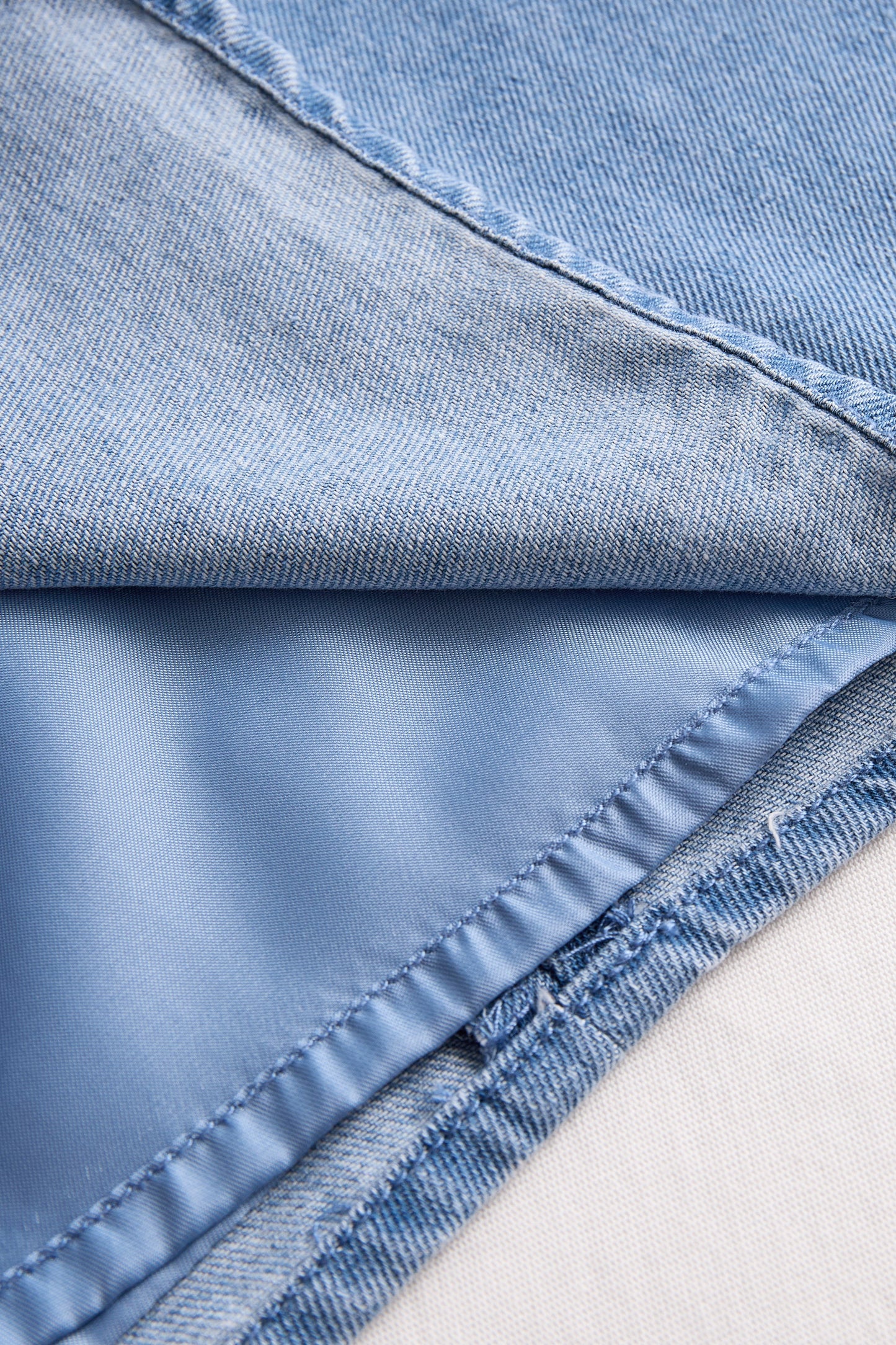 Chic Sleeveless Halter Blouse