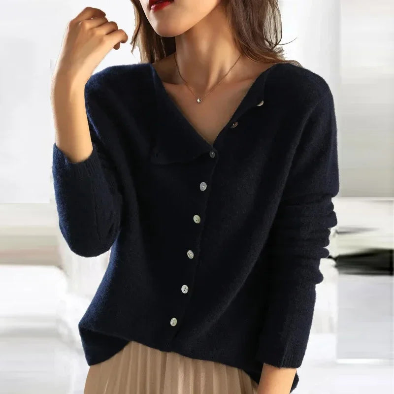 Elegant and refined sweater