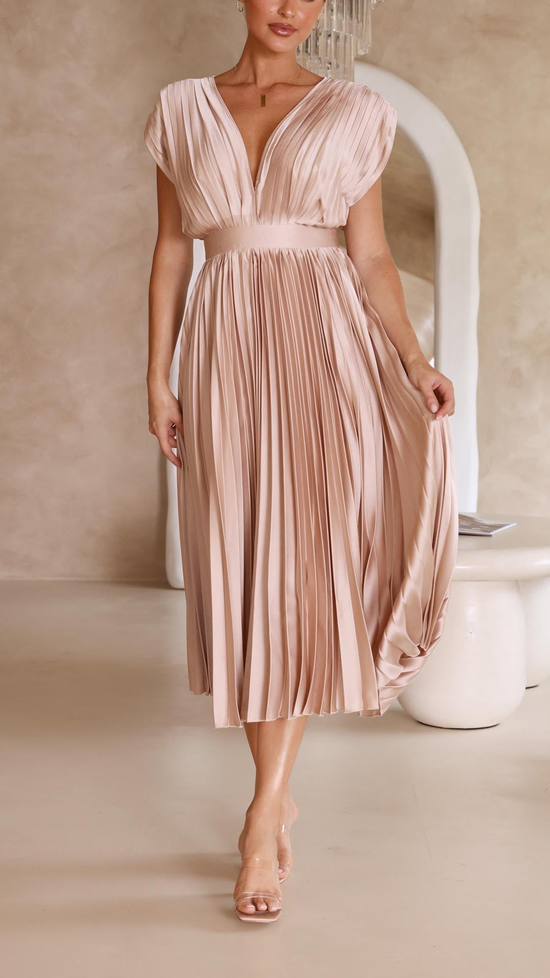 Elegant Pleated Maxi Dress
