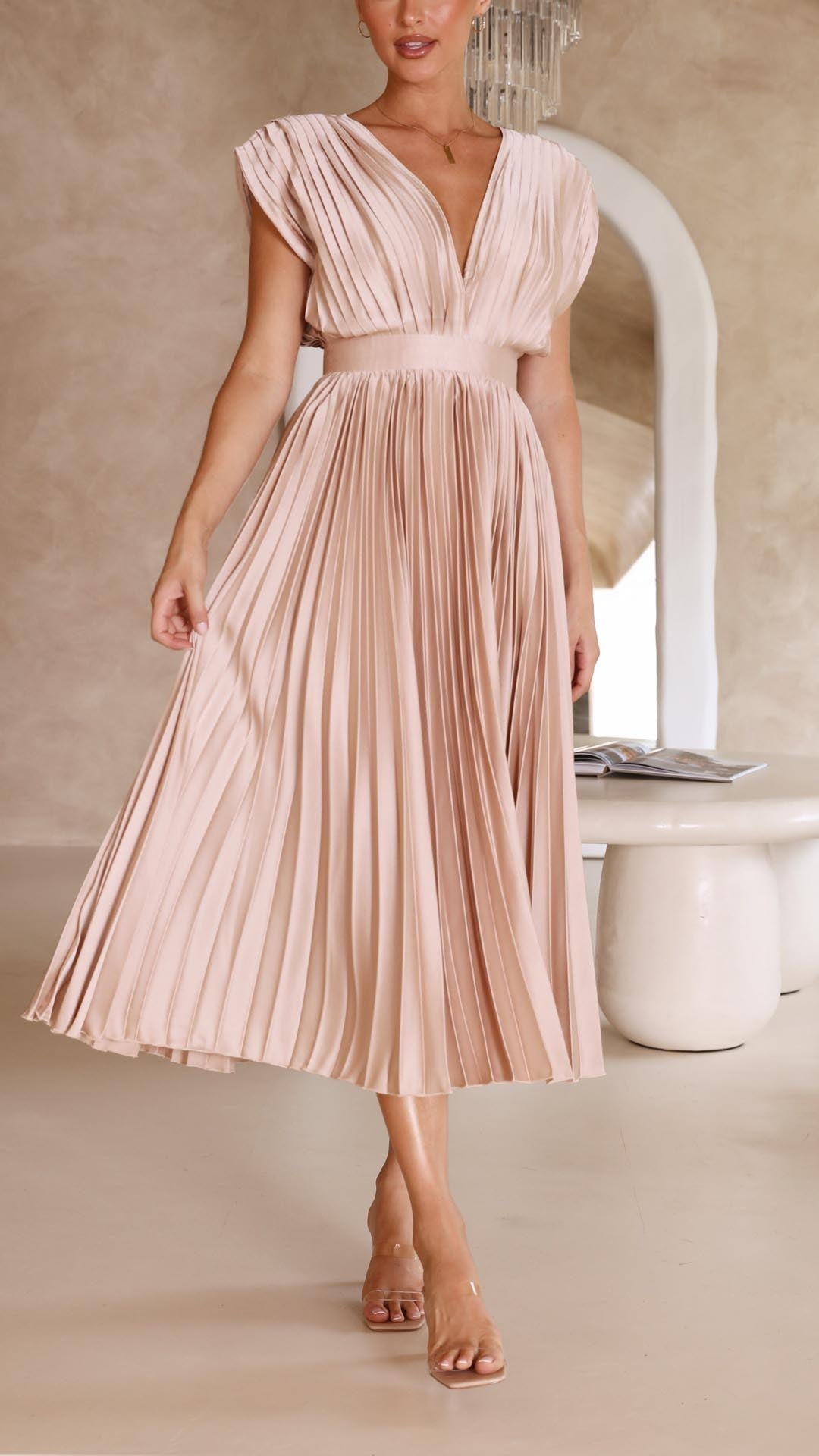 Elegant Pleated Maxi Dress