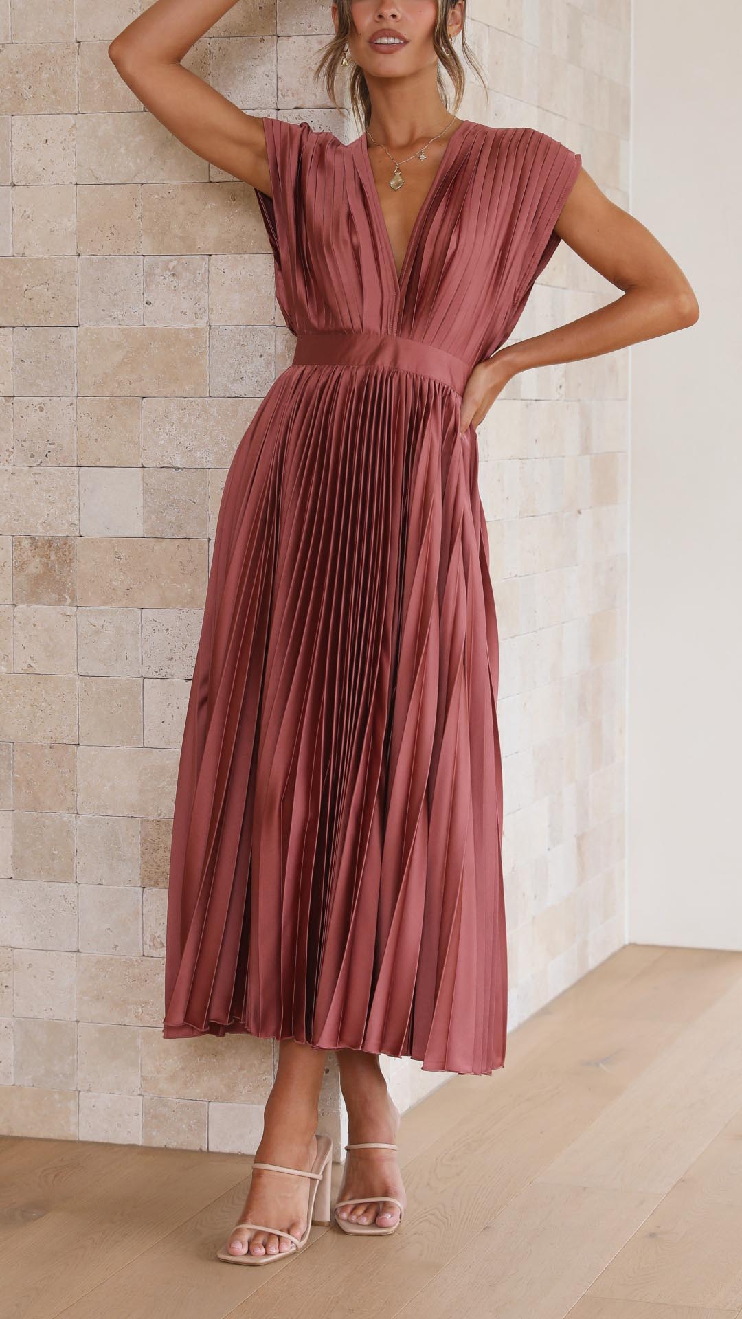 Elegant Pleated Maxi Dress