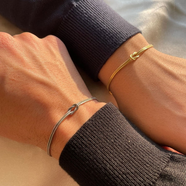 Minimalist Love Knot Bracelet