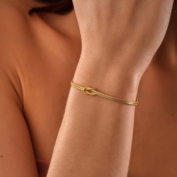 Minimalist Love Knot Bracelet