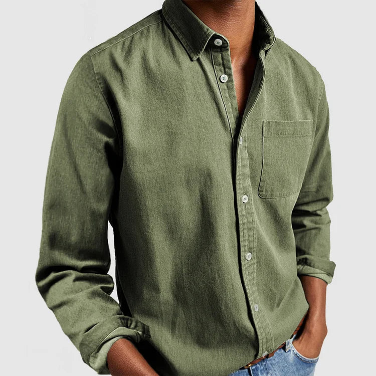 casual shirt with a modern cut