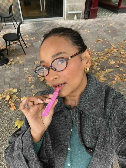 THE AURELIA Oval Frame